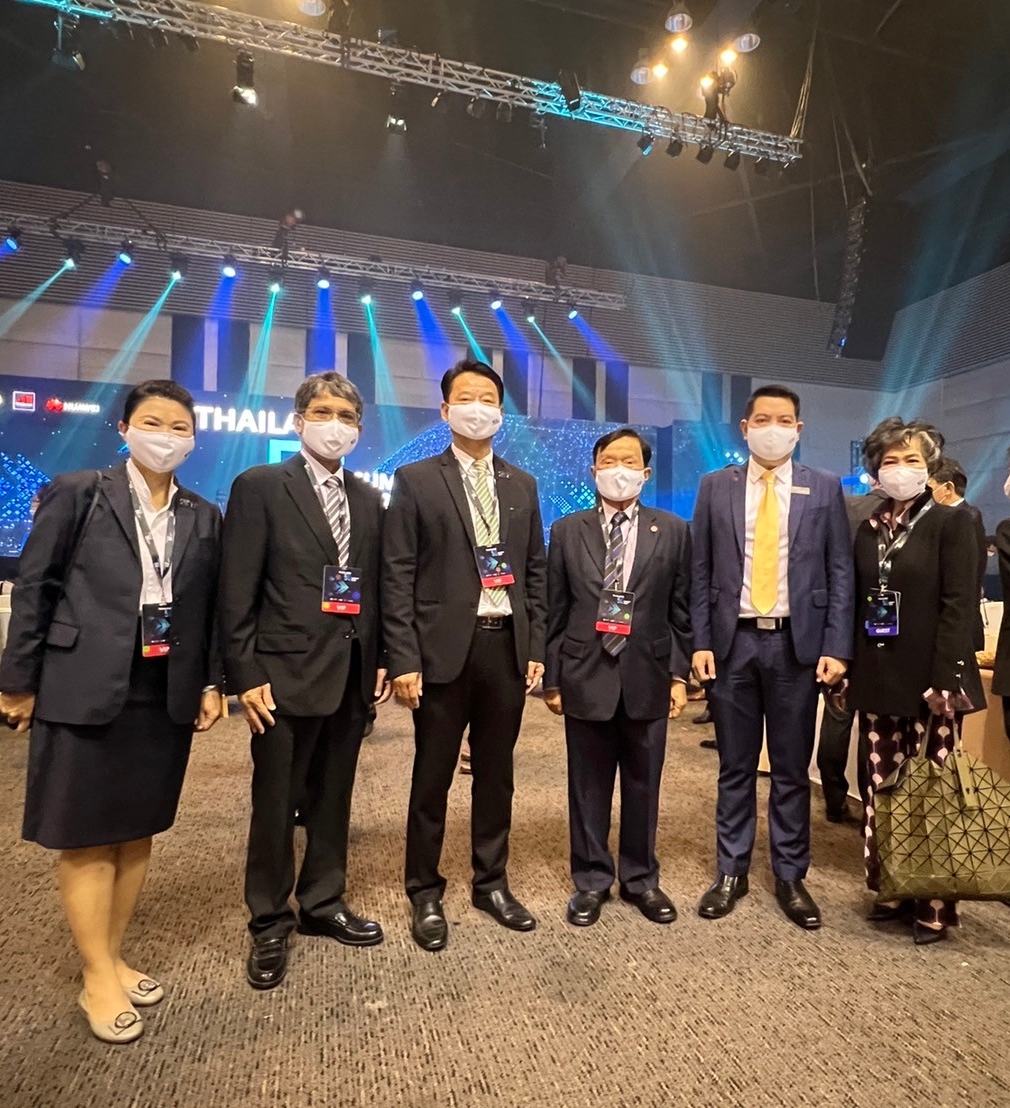 LINE ALBUM 20220616 5G Summit 18