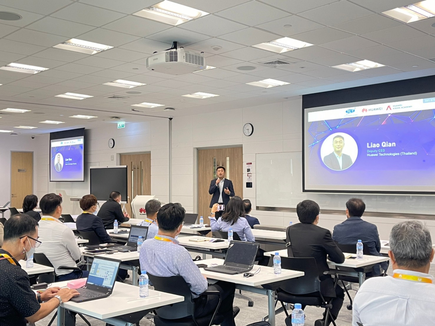 LINE ALBUM Training on July 18 8